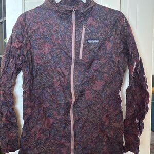 NWOT Patagonia Women's Pink and Blue Houdini Jacket
